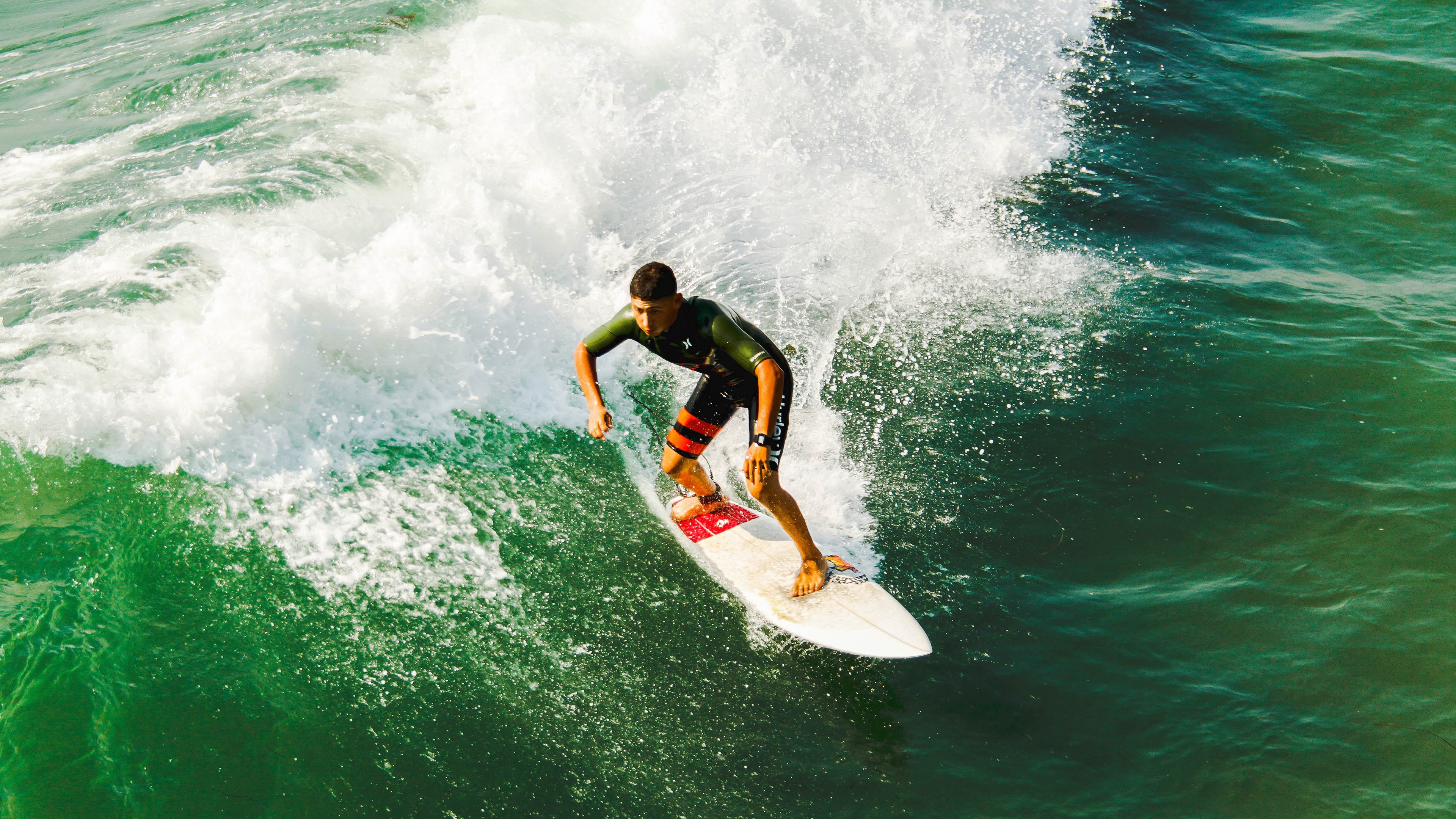 张雨霏展示赛前热身动作被点赞，张雨霏参赛项目